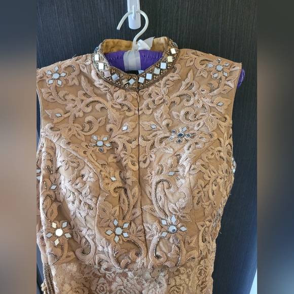 Golden Dress with pants - Picture 2 of 3